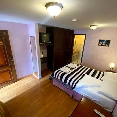 Latacunga Hostel Экстерьер фото