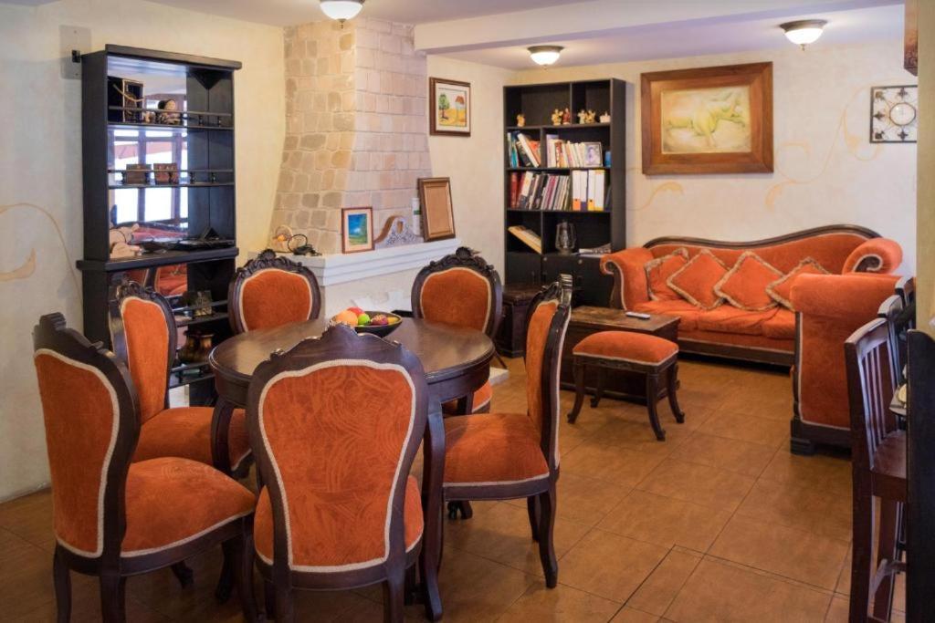 Latacunga Hostel Экстерьер фото