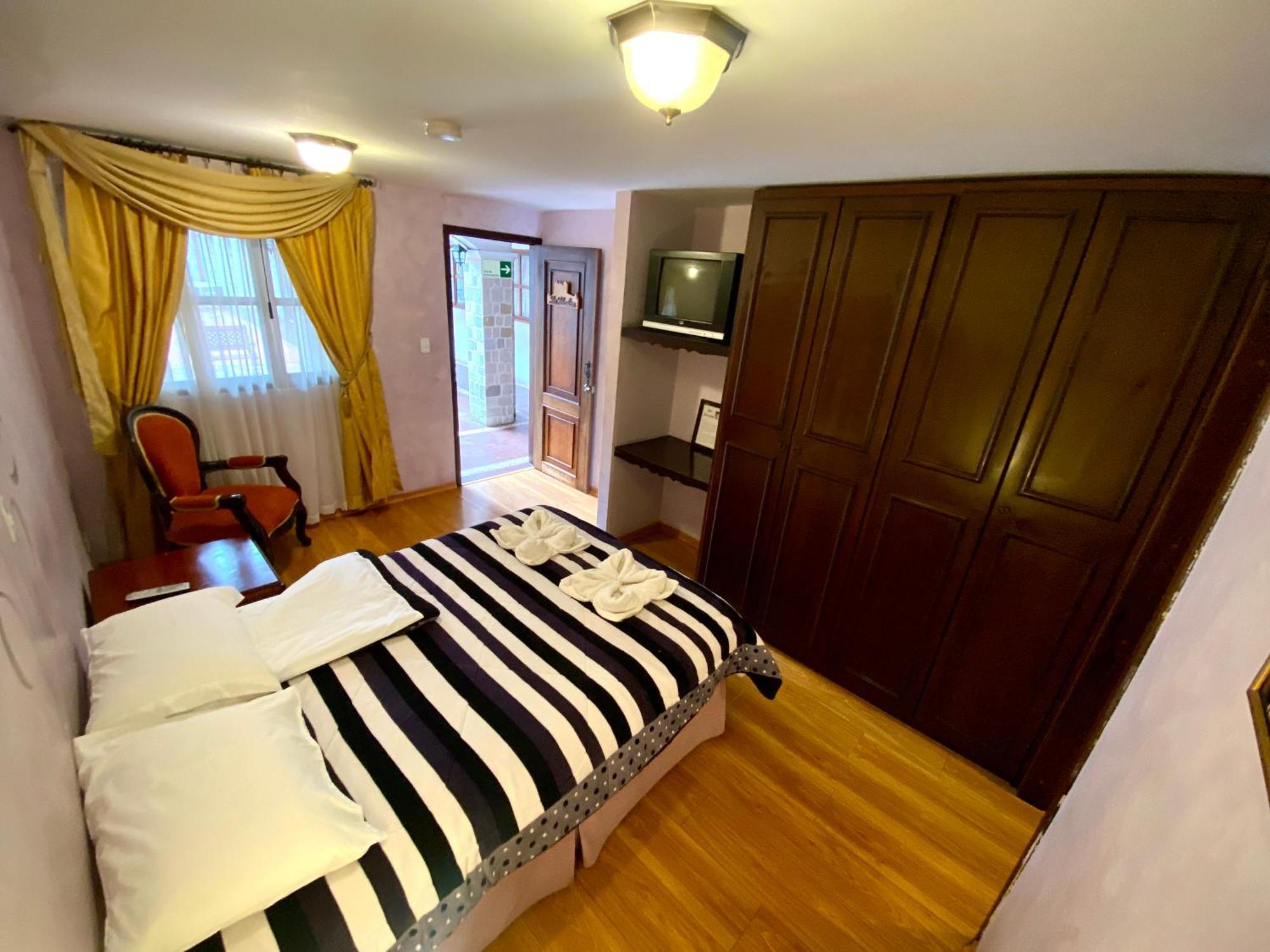 Latacunga Hostel Экстерьер фото