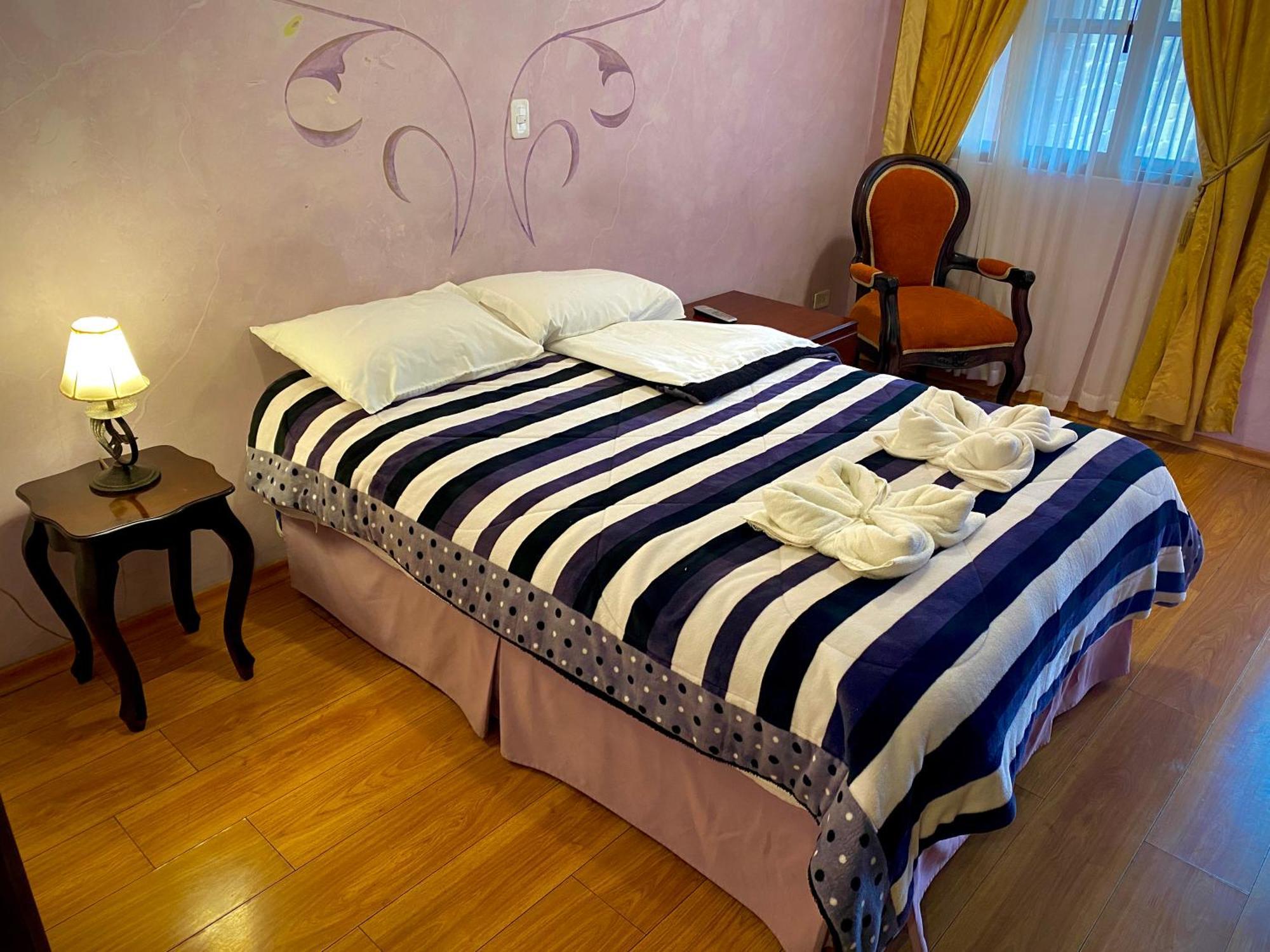 Latacunga Hostel Экстерьер фото