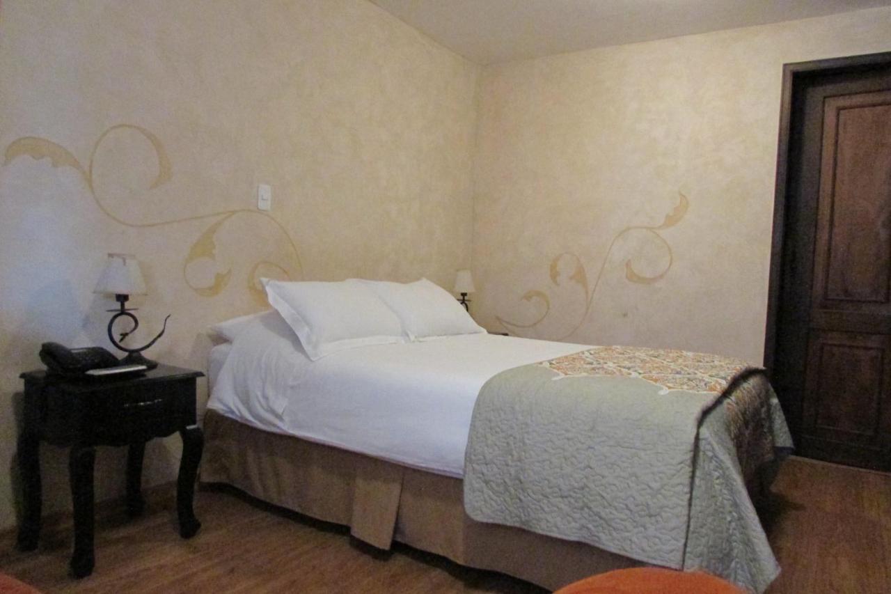 Latacunga Hostel Экстерьер фото